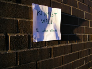 "Islamist Wall: No kuffar allowed." Image provided by the authors.